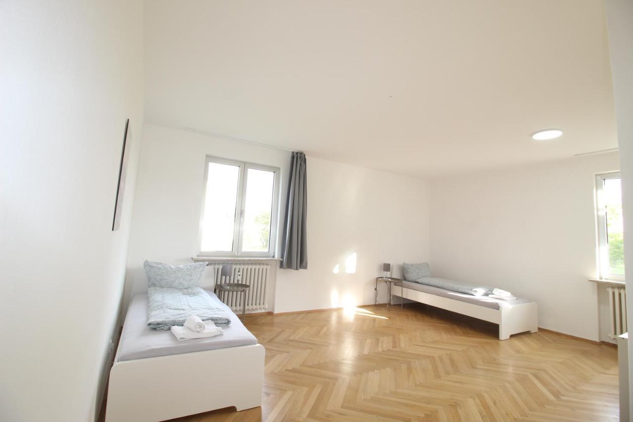 Apartmenthaus Kitzingen - Grosszuegige Wohnungen Fuer Je 6 Personen Mit Balkon Exterior foto