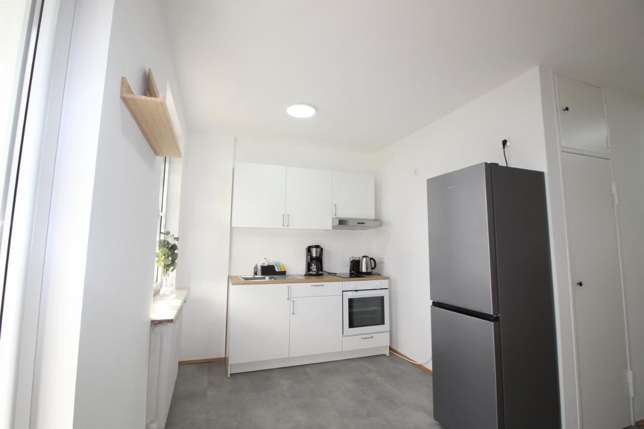 Apartmenthaus Kitzingen - Grosszuegige Wohnungen Fuer Je 6 Personen Mit Balkon Exterior foto