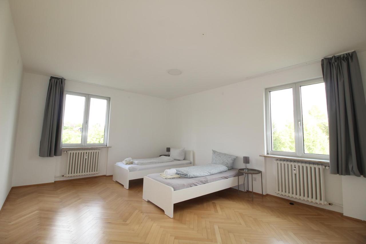Apartmenthaus Kitzingen - Grosszuegige Wohnungen Fuer Je 6 Personen Mit Balkon Exterior foto