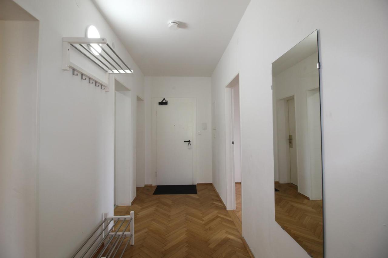 Apartmenthaus Kitzingen - Grosszuegige Wohnungen Fuer Je 6 Personen Mit Balkon Exterior foto