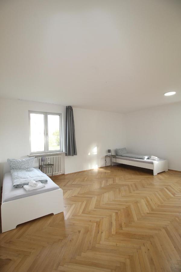 Apartmenthaus Kitzingen - Grosszuegige Wohnungen Fuer Je 6 Personen Mit Balkon Exterior foto